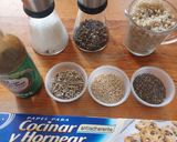 Foto del paso 1 de la receta: Crackers de quinoa con semillas