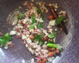 A picture of step 2 of Semolina-Vermicelli Upma.