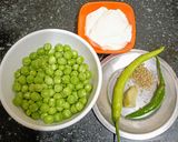 A picture of step 1 of Enticing Green Peas Paratha (tiffin).