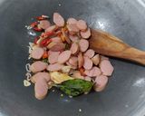 Foto langkah ke 4 dari resep Tumis Kacang Panjang Tempe Sosis.