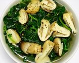 Hình bước làm 3 của món Canh Rau Dền Nấm Rơm Chay