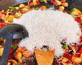 Hình bước làm 7 của món Paella Tây Ban Nha Thập Cẩm (Thiếu Trai Đen) 🥘