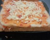 A picture of step 5 of Hot And Spicy Garlic Bread.