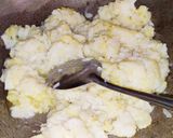 आलू का हलवा (Aloo ka halwa recipe in hindi) रेसिपी चरण 3 फोटो