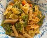 Foto del paso 3 de la receta: Pasta con zanahoria, cebolla y calabacín