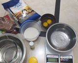 Foto langkah ke 1 dari resep Moist Chocolate Cake.