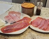 Foto del paso 1 de la receta: Rollitos de lomo a los dos jamones en salsa de setas