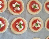 A picture of step 4 of Pizzette.