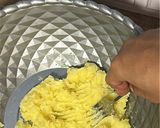 Foto langkah ke 1 dari resep Bola - Bola Kentang Keju.