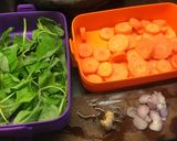 Foto langkah ke 1 dari resep Sayur Bayam Bening.
