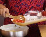 Foto langkah ke 5 dari resep Fu Yung Hai: Rasa Restoran Ga Pakai Ribet Buatnya.