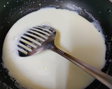 A picture of step 1 of Caramalized banana split sundae.