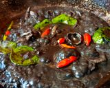 Foto langkah ke 6 dari resep Cumi Masak Hitam ala Chef Muhammad.