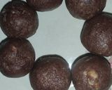 A picture of step 4 of Chocolate Cake Pops 🍰 🍫.