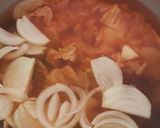 A picture of step 2 of Kimchi Stew.