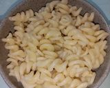 Foto langkah ke 3 dari resep Fusilli Bolognese.