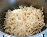 Zöldborsós - húsos tészta recept fázis 4 fotója