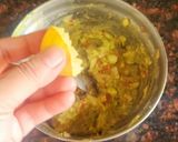 A picture of step 2 of Avocado sandwich.
