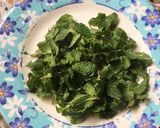 A picture of step 1 of Green Smoothie.