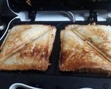 A picture of step 3 of Paneer Veggie Sandwiches.