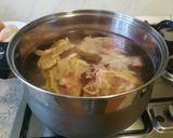Foto del paso 1 de la receta Sopa de pollo con verduras al ajillo