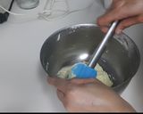 A picture of step 4 of Danish cookies.