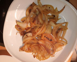 Foto del paso 2 de la receta: Hamburguesas completas mixtas con cebolla caramelizada