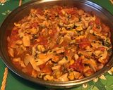 Une image de l'étape 12 de Moules aux tomates, champignons et persil.