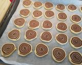 Foto del paso 5 de la receta: Galletas de espiral de vainilla y chocolate