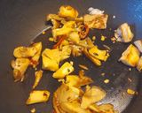 A picture of step 2 of Veggie stirfry with oystermushrooms.