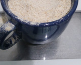 Foto del paso 3 de la receta: Medidas de harina integral y azúcar común en gramos, en diferentes tazas