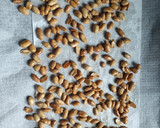 Foto del paso 4 de la receta: Cacahuetes fritos con miel y sal