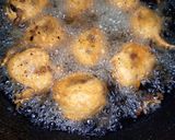 A picture of step 6 of Aloo bonda aloo pakora.