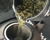 Foto del paso 4 de la receta: Día agotador? Dolor de cabeza? Té verde con cúrcuma y pimienta para recuperar fuerzas 💪💪