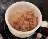 A picture of step 2 of Japanese Authentic Miso Soup.