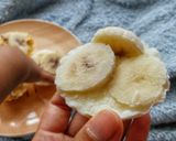 A picture of step 4 of Banana and Passion Fruit Frozen Yoghurt Cups.