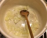 Tejszínes gomba krémleves recept fázis 2 fotója