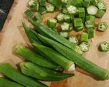 A picture of step 2 of Fried okra.