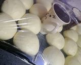 A picture of step 6 of Mini buns with mayo chicken filled.