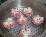 Foto langkah ke 4 dari resep Bolu Kukus Buah Naga.