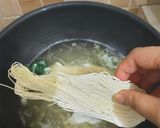 Foto langkah ke 4 dari resep Misoa Kuah Nyemek isi Bakso Siomay Telur Sayur.