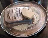 A picture of step 1 of White Chocolate mousse.