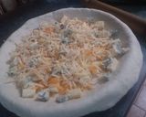 Foto del paso 3 de la receta: Pizza de Jamón y morrones rellena a los 4 quesos!