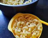 A picture of step 1 of Mac and Cheese.