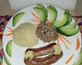 Foto del paso 11 de la receta: Chorizos con dos tipos de cocimiento y chayota, granos cabecita negra y puré