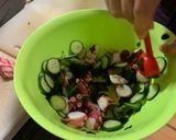 Hình bước làm 6 của món Món nộm chua ngọt bạch tuộc dưa chuột+ rong biển