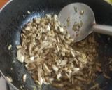 मशरूम सूप (Mushroom soup recipe in hindi) रेसिपी चरण 2 फोटो