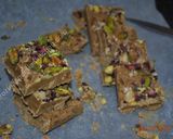 A picture of step 10 of Besan Halwa حلوای آرد نخودچی.
