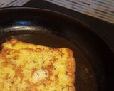 Foto langkah ke 4 dari resep Cinamon French toast with maple syrup.