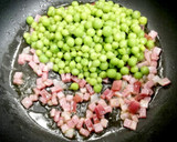 Foto del paso 1 de la receta: Guisantes con Jamón y Huevos poché